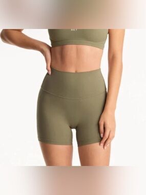 EUC SET Active sportbody bike shorts - pistachio